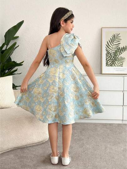 SHEIN فستان أنيق بطول الركبة مزين بفراشة من قماش البروكار الأزهار لفتيات المراهقات، مناسب للحفلات والعودة إلى المدرسة والأسلوب الأنيق والأميري وحفلات الزفاف وأعياد الميلاد، بتصميم كتف غير متماثل وخصر مناسب