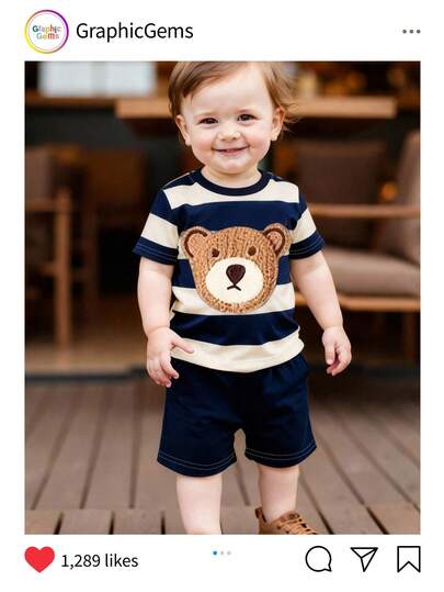 SHEIN Playful Pals طقم قميص كاجوال قصير الأكمام بياقة طاقم وشورت أزرق نافي للأولاد الرضع، طقم ملابس ربيعي/صيفي مناسب للارتداء الكاجوال والرياضي