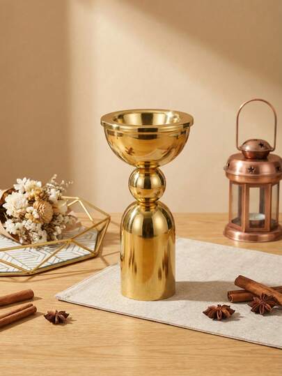 موقد بخور من الحديد بسيط وأنيق، مناسب لعطر المنزل وديكوره. يمكن استخدام هذا الحامل لموقد البخور في ديكور المنزل، غرفة النوم، غرفة المعيشة (كقطعة ديكورية مركزية)، المكتب، استوديو اليوغا، والحفلات، مما يخلق جوًا أنيقًا.