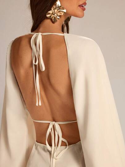 SHEIN BAE جمبسوت قصيرة نسائية بياقة مستديرة وأكمام خفافيش وظهر مكشوف، بلون المشمش والأبيض، جمبسوت أنيقة