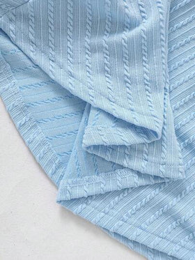 SHEIN فستان بولو كاجوال أزرق فاتح للبنات الصغيرات، طوق أبيض سادة، أزرار بيضاء، نمط تطريز قلب أبيض، فستان قصير الأكمام نصف مفتوح الأمام مخصر، مناسب للبنات الصغيرات، بطراز كوري، بسيط، أنيق، أكاديمي، مناسب للمدرسة اليومية، الخروجات، العطلات، الحفلات