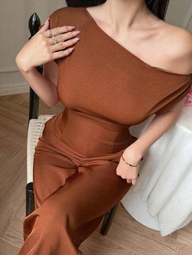 DAZY جمبسوت نسائية أنيقة ذات لون أحادي الكتف غير متماثل وساق واسعة، جمبسوت صيفية