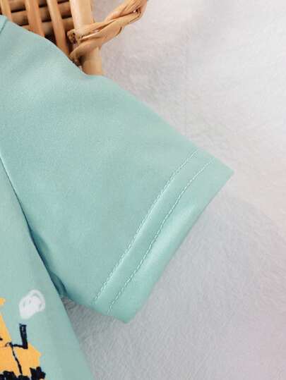 SHEIN طقم رومبير وشورت للأطفال الرضع والصغار مزين بطباعة سيارات كرتونية جميلة، للربيع والصيف