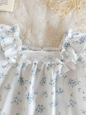 SHEIN فستان نوم متوسط الطول للبنات بأكمام قصيرة وذيل مكشكش، بتصميم أميري حلو وجميل مزين بالزهور والفراشات
