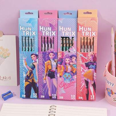 أدوات كتابة خشبية بتصميم موضوع الموسيقى الكورية الشعبية (K-Pop)، أقلام رصاص محمولة مثالية كهدايا للمعجبين والمحبين لموسيقى الكي-بوب، لاستخدامها في الامتحانات والواجبات المدرسية