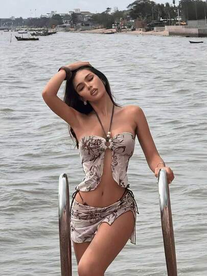 مجموعة بكيني مكونة من 3 قطع، مطبوع بشبكة وقطع ملونة مزينة بالخرز، بتصميم عنق حلقة للاستخدام في الشاطئ وحفلات المسبح والعطلات