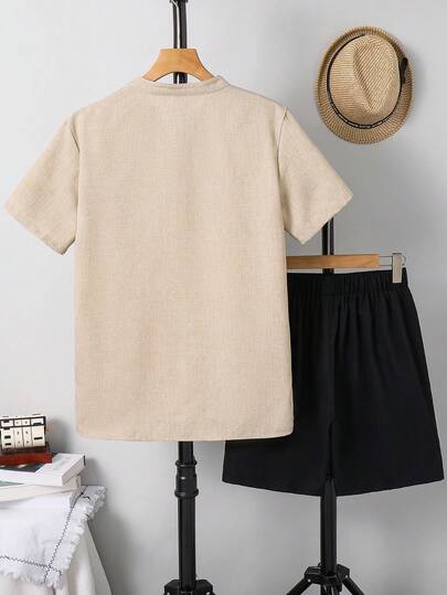 SHEIN طقم قميص كاجوال بأكمام قصيرة وياقة على شكل V وشورت للمراهقين الذكور، طقم صيفي مناسب للربيع/الصيف، للارتداء اليومي، للرياضة، للخروجات، للمدرسة، للحفلات، للمناسبات، للتصوير الفوتوغرافي