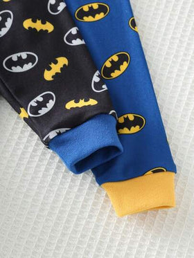BATMAN X Cozy Pixies 4 قطع طقم بيجاما مناسب للأولاد الصغار، طباعة أبطال خارقين كرتونية، ملابس علوية كم طويل رقبة طاقم ناعم والبنطلون طويل الخصر مطاطي
