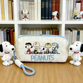 SNOOPY 1 قطعة حافظة أقلام مطرزة بشخصية سنوبي جديدة، حقيبة تخزين قرطاسية متعددة الوظائف بطراز ياباني عصري، هدية للعودة إلى المدرسة/عيد الحب/رأس السنة، تصميم عشوائي