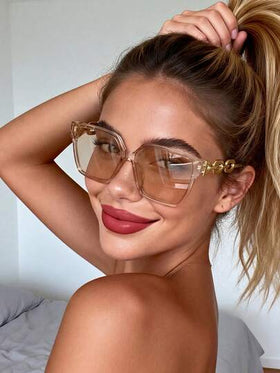 زوج نظارات شمسية مربعة بلون الشمبانيا للرجال والنساء، بتصميم ذراع سلسلة معدنية، مناسبة للاستخدام اليومي والسفر والتصوير، بطراز كلاسيكي، مثالية للشاطئ الصيفي والأنشطة الخارجية والسفر