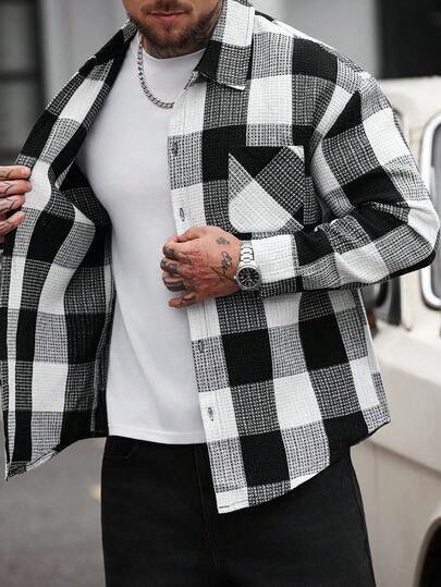 Manfinity CasualCool قميص رجالي كاجوال أسود وأبيض مربع الأكمام طويلة الأكمام بجيب واحد، قميص رجالي أسود وأبيض أكمام طويلة، ملابس شارع رجالية أسود وأبيض، سترة مربعة رجالية، هدية للصديق/الزوج، هدية عيد ميلاد/ذكرى زواج، حفلات صيفية، رأس السنة، عيد الحب، مناس