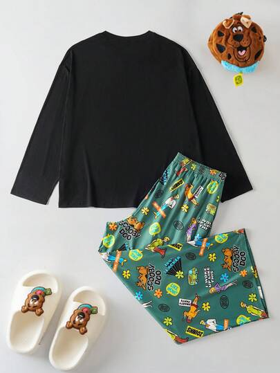 SCOOBY-DOO X SHEIN بيجامة رجالية كبيرة الحجم مكونة من ملابس علوية بأكمام طويلة وسروال، بطبعات حرفية كرتونية، قصة متساقطة الكتف، مناسبة للربيع والخريف