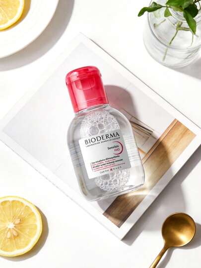 Bioderma ماء ميسيلار سانسيبيو H2O، مناسب لجميع أنواع البشرة، ماء تنظيف لطيف، حجم السفر 100مل/3.38 أونصة