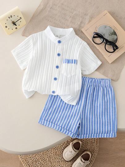 SHEIN مجموعة ملابس عيد الأم الأول للطفل - قميص أبيض مخطط بأكمام قصيرة مع طوق وجيب، مقترن مع شورت فضفاض كاكي، قطعتان