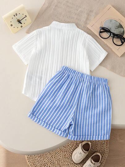 SHEIN مجموعة ملابس عيد الأم الأول للطفل - قميص أبيض مخطط بأكمام قصيرة مع طوق وجيب، مقترن مع شورت فضفاض كاكي، قطعتان