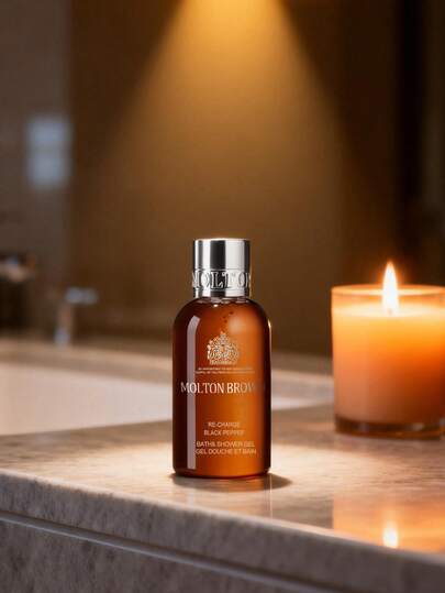 Molton Brown غسول الجسم بالفلفل الأسود، 50 مل، رغوة غنية، قوام جيلي، سهل الشطف، عطر حادّ خشبي، منشط، تنظيف عميق، ترطيب لطيف، مُنكّه بمستخلصات نباتية، 50 مل/1.69 أونصة سائلة