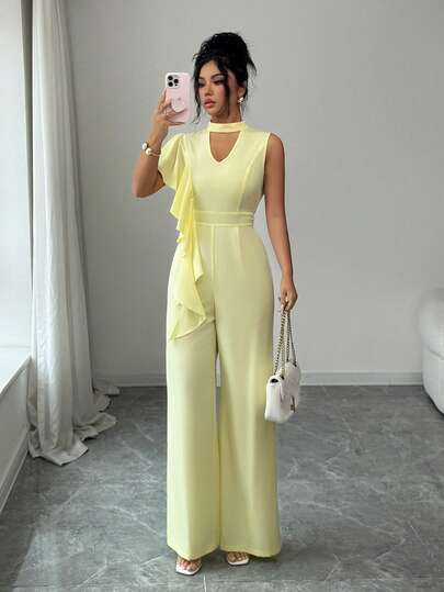 SHEIN Elenzya جمبسوت نسائية بياقة متموجة غير متماثلة، مفرغة من الخصر، واسعة الساق، أنيقة للاستخدام اليومي، العطلات، الكاجوال الفرنسي، التنقل، العمل، المواعيد الرومانسية، بدون أكمام، لون أصفر فاتح، مناسبة للربيع المبكر والربيع والصيف