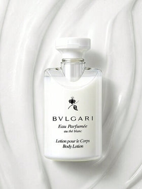 Bvlgari مجموعة مكونة من 40 مل غسول جسم + 40 مل كريم ترطيب جسم بعطر الشاي الأبيض. مجموعة عناية بالشعر محمولة. عطر طويل الأمد.