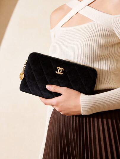 CHANEL حقيبة مكياج سفر كبيرة باللون الوردي مع حقيبة منظم قابلة للفصل باللون الأسود، مريحة للتخزين والتنظيم