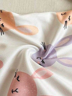 SHEIN قطعتان رومبير رضع ذكور طويلة الأكمام مطبوعة برسومات فيل جميلة باللونين الأبيض والرمادي، ملابس مريحة للخروجات في فصلي الخريف والشتاء
