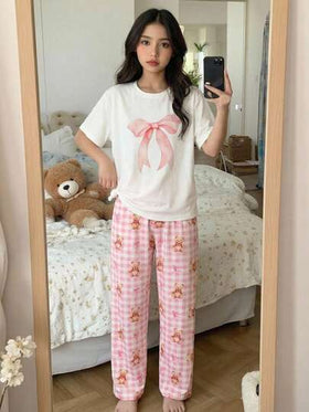 SHEIN طقم ملابس منزلية مكون من قميص بنقشة عقدة مضفرة وبنطال كاجوال بنقشة مربعات، مناسب للفتيات المراهقات