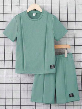 SHEIN Mirajuku مجموعة قميص كم قصير وشورت للأطفال الصغار، طراز رياضي وعطلة بسيط، ربيع/صيف، 2 قطعة