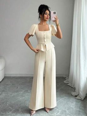 SHEIN Elenzya طقم أنيق من قطعتين للنساء بطراز المواصلات: تي شيرت بياقة مربعة وأكمام قصيرة وأزرار وذيل غير متماثل، وبنطلون بخصر مرتفع وخصر مطاطي وساق مستقيمة فضفاضة