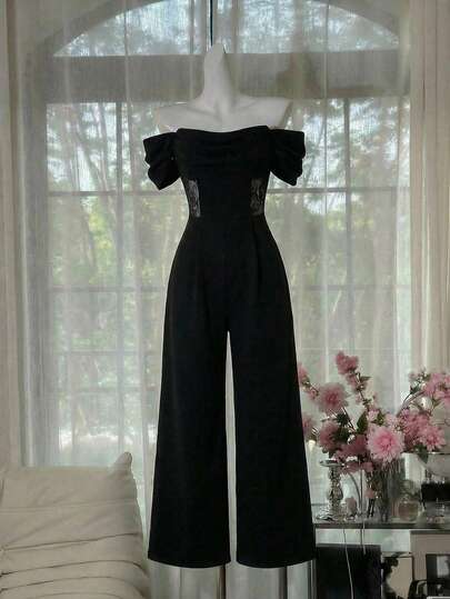 SHEIN MOD جمبسوت نسائية أنيقة للتنقل بتصميم كتف مكشوف مع تطريز دانتيل متباين، صيفية