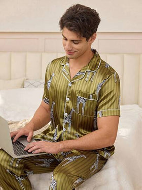 بيجامة رجالية جديدة من الحرير الصناعي المطبوع بياقة التقليد القصيرة الأكمام، للربيع والصيف