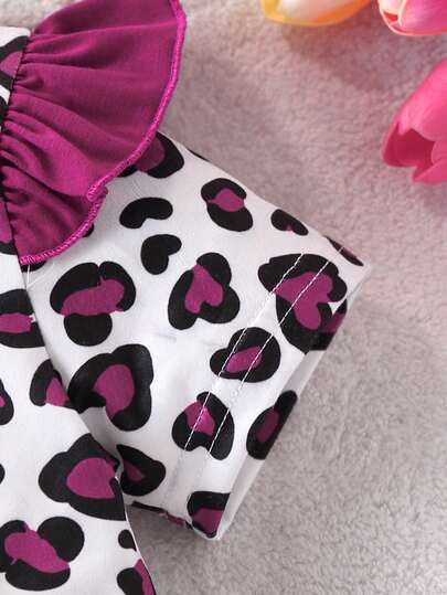 SHEIN مجموعة من قطعتين للأطفال الرضع الجنسين، رومبير رومبر مزينة برقعة قلب وشريطة رأس حمراء، مناسبة لعيد الحب، السنة الجديدة، عيد الميلاد، التصوير الفوتوغرافي، للأطفال حديثي الولادة، قطعة واحدة مشتركة للجنسين