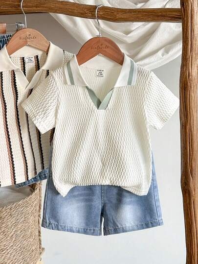 SHEIN Vintaside Kids طقم ملابس علوية كاجوال قصير الأكمام مع شورت جينز مغسول مناسب للاستخدام اليومي والتخييم العائلي والتسوق والتناول، مصمم بسيط مناسب للأطفال الصغار