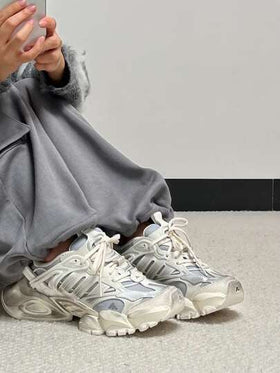 Adidas حذاء أديداس XLG رانر ديلوكس مريح ومتعدد الاستخدامات ومقاوم للانزلاق، حذاء جري منخفض، للجنسين، فضي