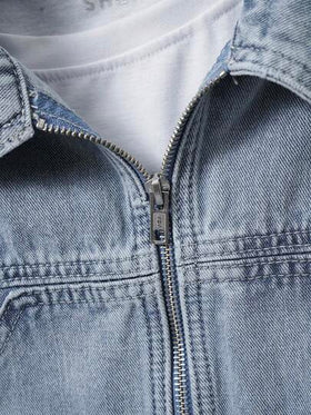 Manfinity Joysei جاكيت جينز قصيرة كاجوال بأكمام طويلة وياقة منسدلة للرجال باللون الأزرق الفاتح