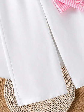 SHEIN Genkimix Kids طقم قميص أكمام قصيرة مطبوع بخطوط وبنطلون أحادي اللون للفتاة الصغيرة، قطعتان