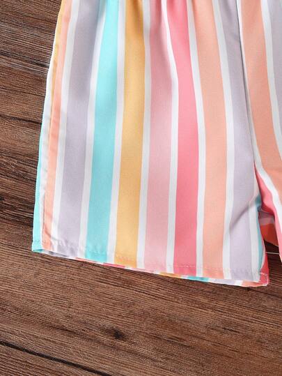 SHEIN Vintaside Kids مجموعة قميص كنزة بياض قصير الأكمام مطبوع بطباعة أقلام ملونة وشورت كاجوال مخطط مناسبة للأطفال من عمر 0-3 سنوات، مناسبة للارتداء اليومي الصيفي والاحتفالات