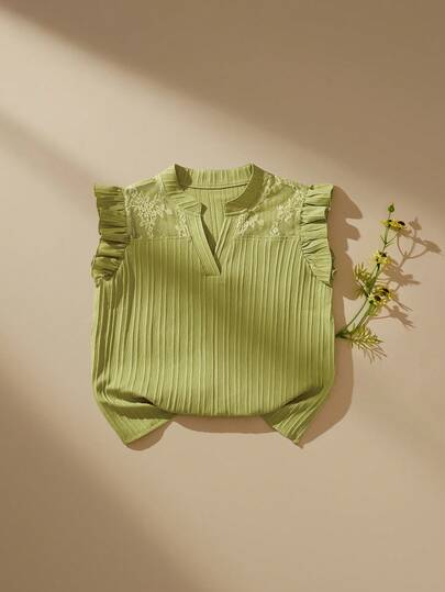 SHEIN ملابس علوية بياقة ماندرين وكشكشة وطباعة زهرية، أكمام قصيرة منتفخة. مناسبة للخروجات اليومية والراحة المنزلية. ملابس علوية خضراء ريفية هادئة وحلوة وجميلة للفتيات.