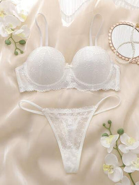 DelicateAllure مجموعة سوتيان وسروال داخلي من الدانتيل ذو حمالات للنساء بلون أحادي