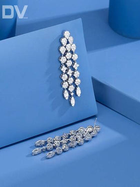 DV JEWELRY زوج من أقراط قلادة مطلية بالذهب الأبيض مرصعة بالزركونيا المكعبة، مجوهرات أنيقة هدية للنساء، مناسبة للمواعدة والزفاف والحفلات والذكرى السنوية، تأتي مع علبة هدايا