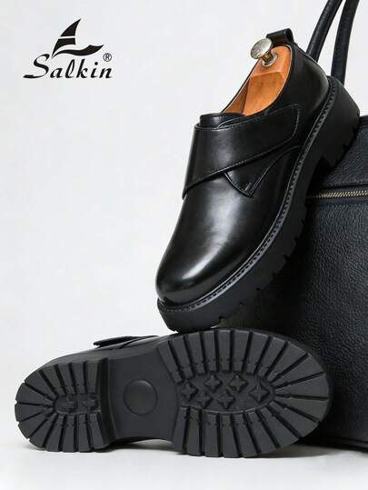 Salkin أحذية رجالية جديدة على الطراز البريطاني، سهلة الارتداء بدون رباط، من جلد لامع بسماكة في الأسفل لزيادة الارتفاع، بتصميم كلاسيكي بأسعار معقولة، باللون الأسود، مناسبة للمدرسة والكلية، ناعمة ومريحة بتصميم أصابع مستديرة، أحذية رسمية للأعمال والمناسبات،