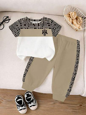 طقم ملابس صيفي للأولاد الرضع، قميص بياقة بولو مزين برسم فارس الخيل والمربعات الملونة، وبنطلون كاجوال بني فاتح