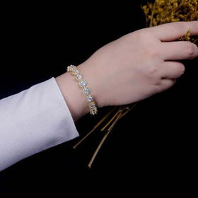 MDFUN سوار تنس مطلي بالذهب عيار 18 قيراط للنساء، مرصع بزركونيا مكعبة بقياس 5 مم، مقاس 6-8.5 بوصة
