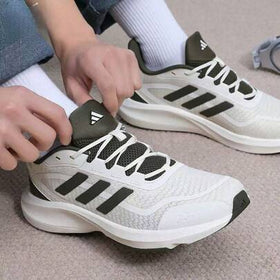 Adidas حذاء رياضي رجالي من أديداس، مريح، متين، مقاوم للصدمات، مناسب للجري الكاجوال
