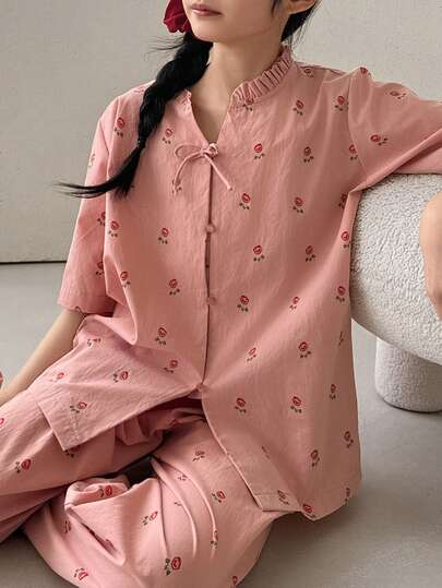 DAZY طقم بيجامة قصير الأكمام مزين بزهور صغيرة وبنطلون للفتيات المراهقات، مناسب للربيع والصيف