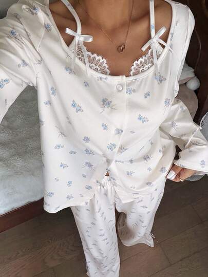 DAZY طقم بيجامة للنساء مزين بالدانتيل والزهور