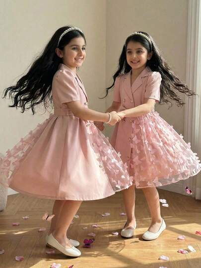 SHEIN معطف فتاة صغيرة مع طوق، أكمام طويلة، حزام، نمط شبكي بشكل فراشة على الجانب الأيسر، خيار هدية جذاب وجميل معطف فستان فراشة للبنات، فستان وردي للبنات، فستان طويل الأكمام للبنات، معطف فستان للبنات الصغيرات