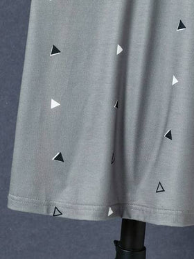 SHEIN قميص بولو كاجوال بأكمام قصيرة مخطط هندسي للفتيان المراهقين