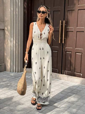 SHEIN PariChic جمبسوت نسائية جديدة بياقة عميقة على شكل حرف V بدون أكمام وخصر مشدود وطباعة وساق واسعة