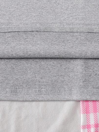 SHEIN طقم بيجامة مكون من ملابس علوية كم قصير مطبوع عليها حروف وبنطلون بنمط مربعات للمراهقات