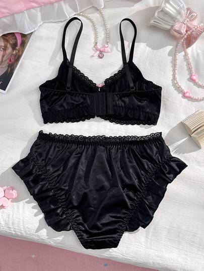PetitDoll مجموعة سوتيان بحافة مكسرة مزينة بأزرار صغيرة، سلسلة حلوة وجميلة للنساء، قطعتان