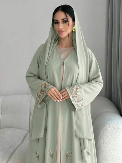 Yasmyna عباية نسائية أنيقة مطرزة بالزهور